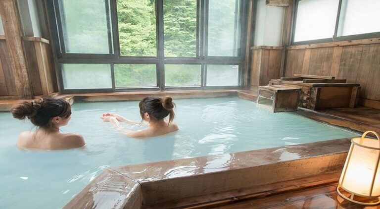日本の温泉文化と健康への影響